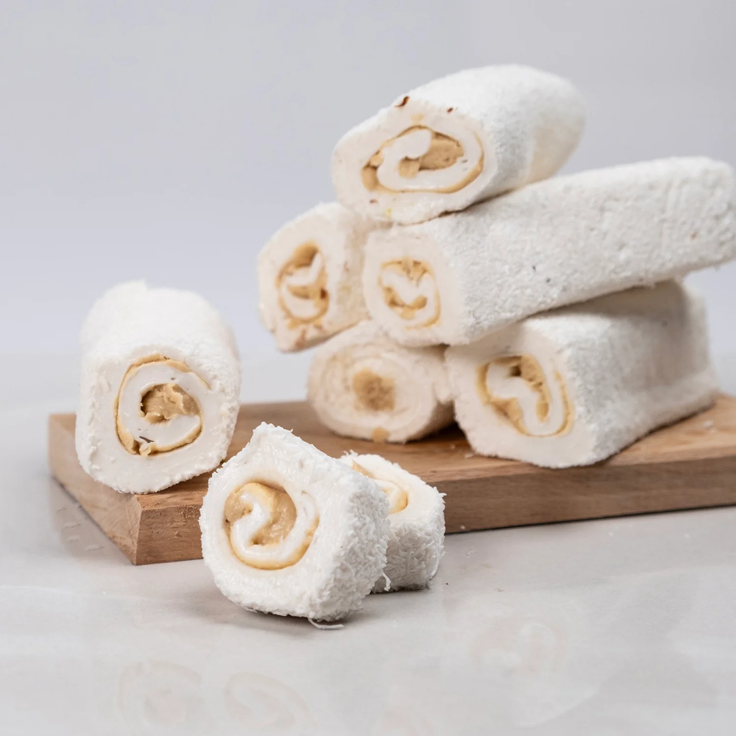 D00690FindikKremaliSultanLokum (1) Filigree Hazelnut Cream Turkish Delight (5kg Box) - Image 1