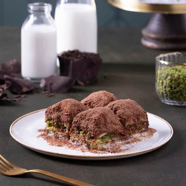 fistikli-soguk-baklava-450-gr-karakoy--f-624a Cold Baklava (Foil Tray) - Image 1