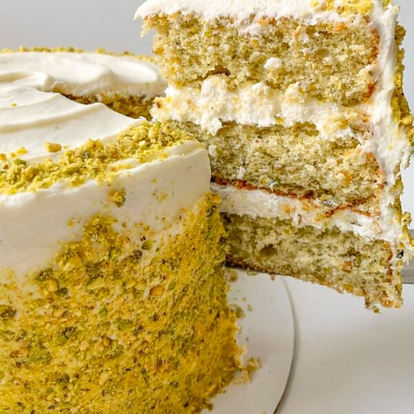 Honey Pistachio Cake (8 Slices)